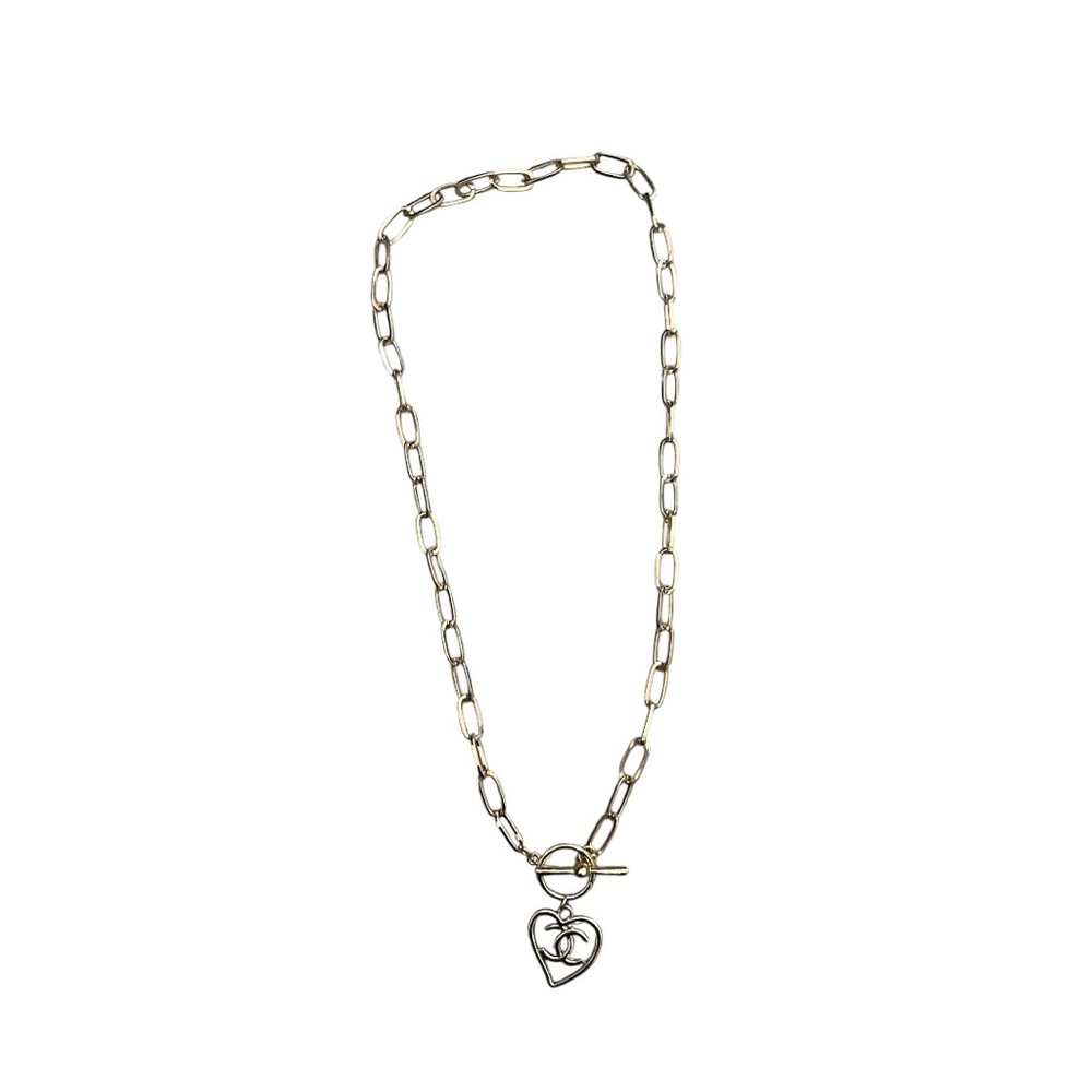 CHANEL GOLD RESIN HEART PULL CHARM ON GOLD PLATED CHAIN 💜 - Picture 4 of 4